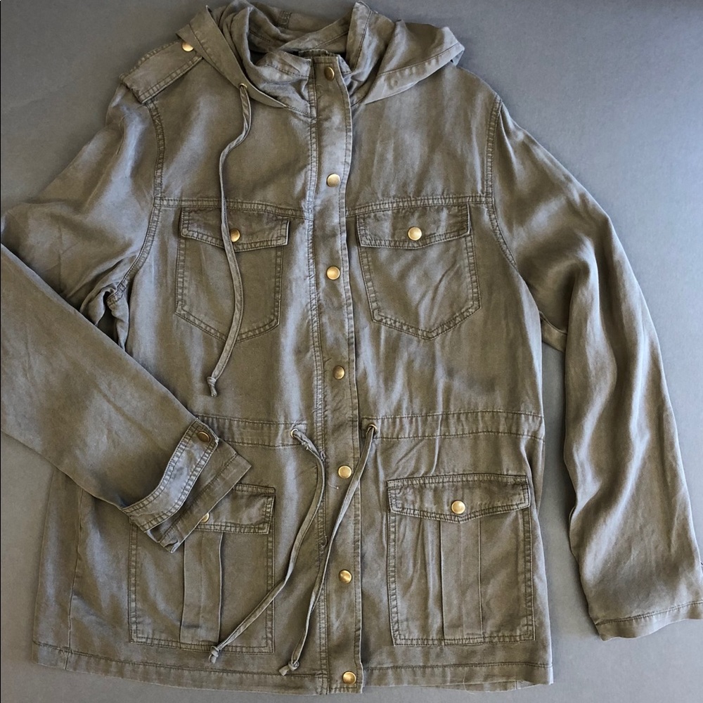 Light weight safari style Jacket NWT
